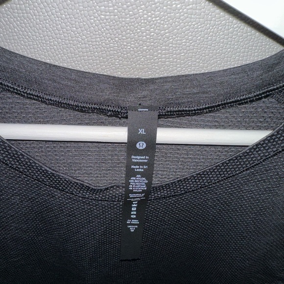 lm1217s lululemon 22-2 

Metal vent tech 2.0 sleeveless shirt. Size XL. - Picture 3 of 4